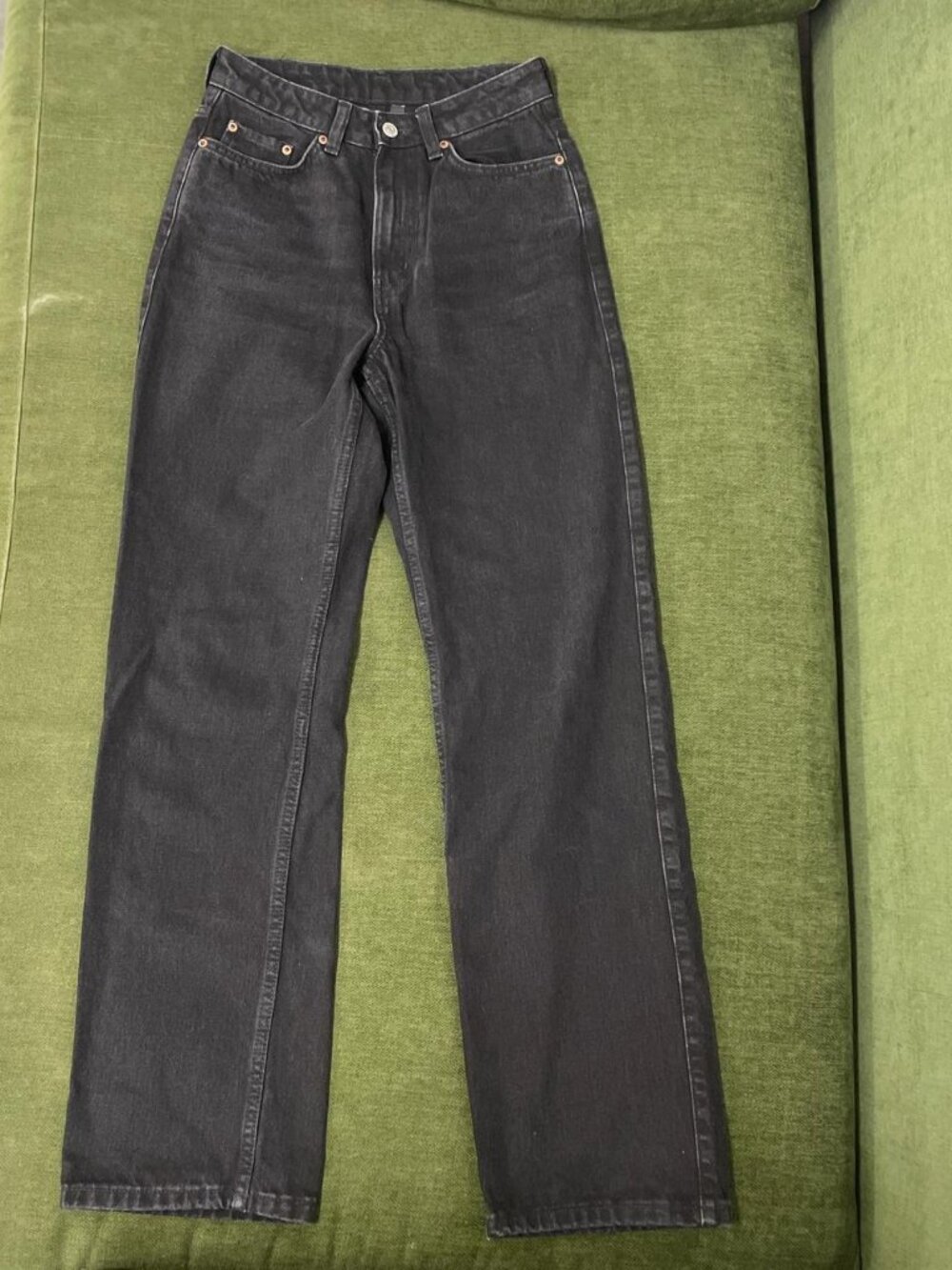 Weekday Women's Black Dark Wash Straight Denim Jeans Button Zip Pockets